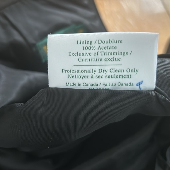 Danier leather skirt - Picture 5 of 9